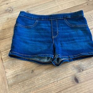 Levi’s size 16 girls (fits like a women’s size 2) jean shorts